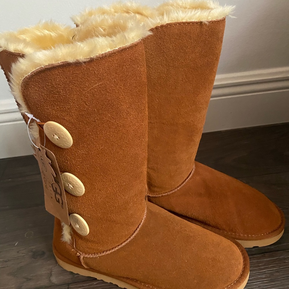 UGGS